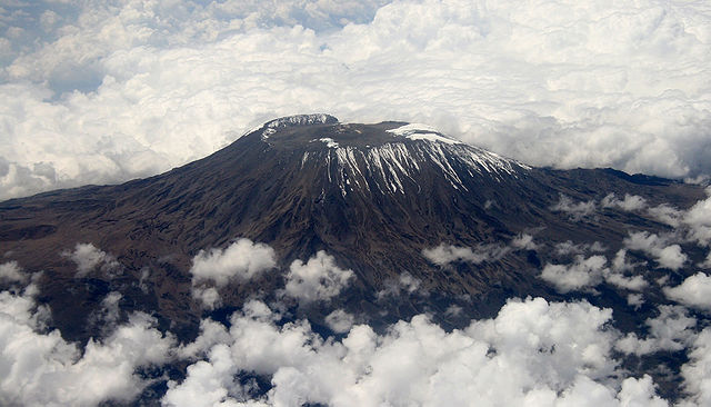 Mount_Kilimanjaro_Dec_2009
